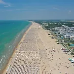 Comfortable With A Shared Pool-beahost Bibione