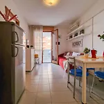 Comfortable With A Shared Pool-beahost Apartmán