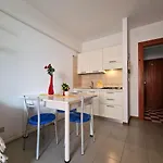 Comfortable With A Shared Pool-beahost Apartmán *