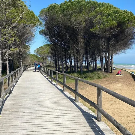 Comfortable With A Shared Pool-beahost Apartmán Bibione